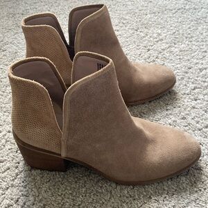 BP Tan Ankle Boots size 9